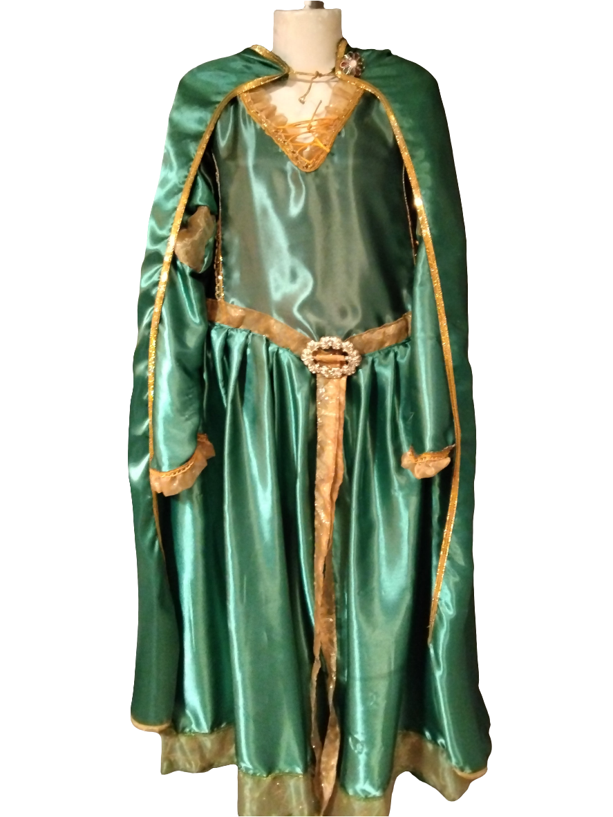Princesa con capa verde