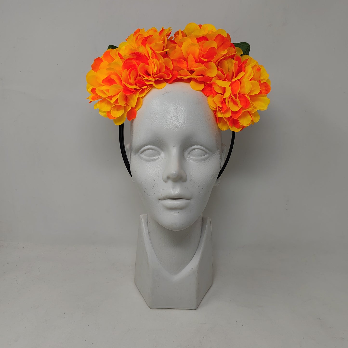 Diadema de flores naranja