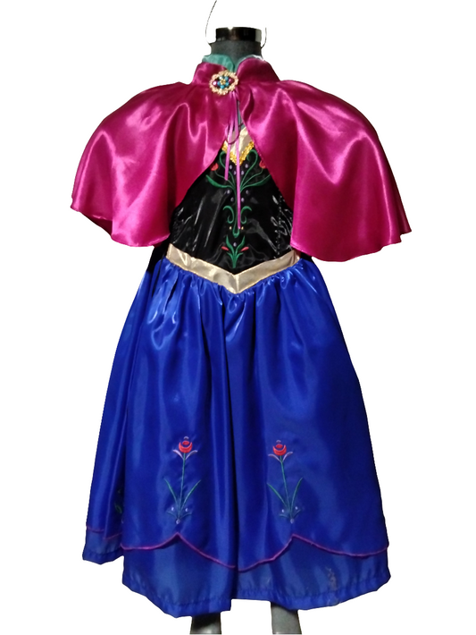 Princesa con Capa Rosa