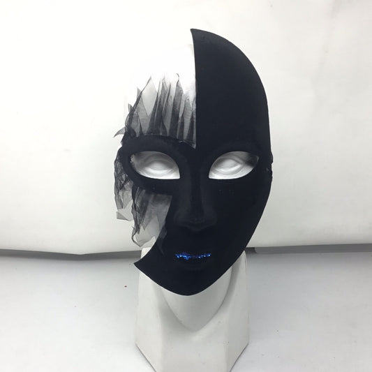 Media máscara con encaje